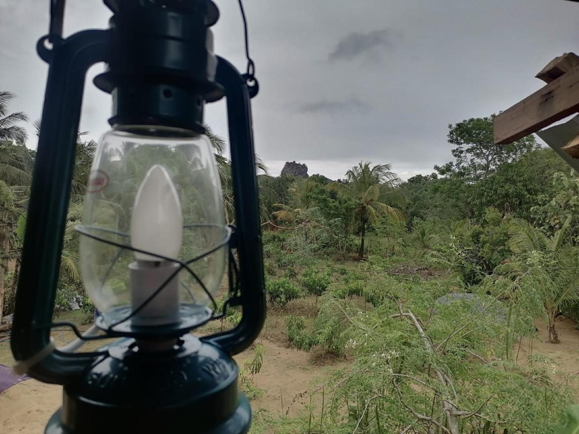 Вілла Sigiriya Rock View Tree House Екстер'єр фото
